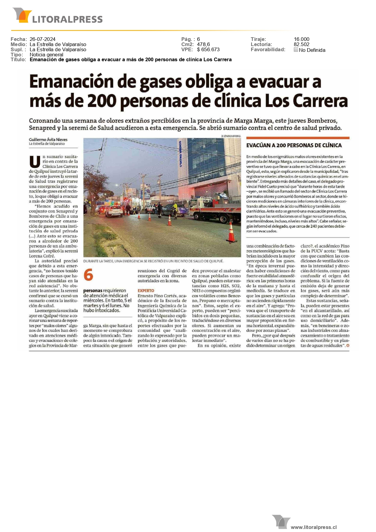 Profesor Jaime Morales junto a profesor de Liceo Nogales en lanzamiento de concurso Energy Challenge, actividad organizada por la Seremi de Energía de la Región de Valparaíso