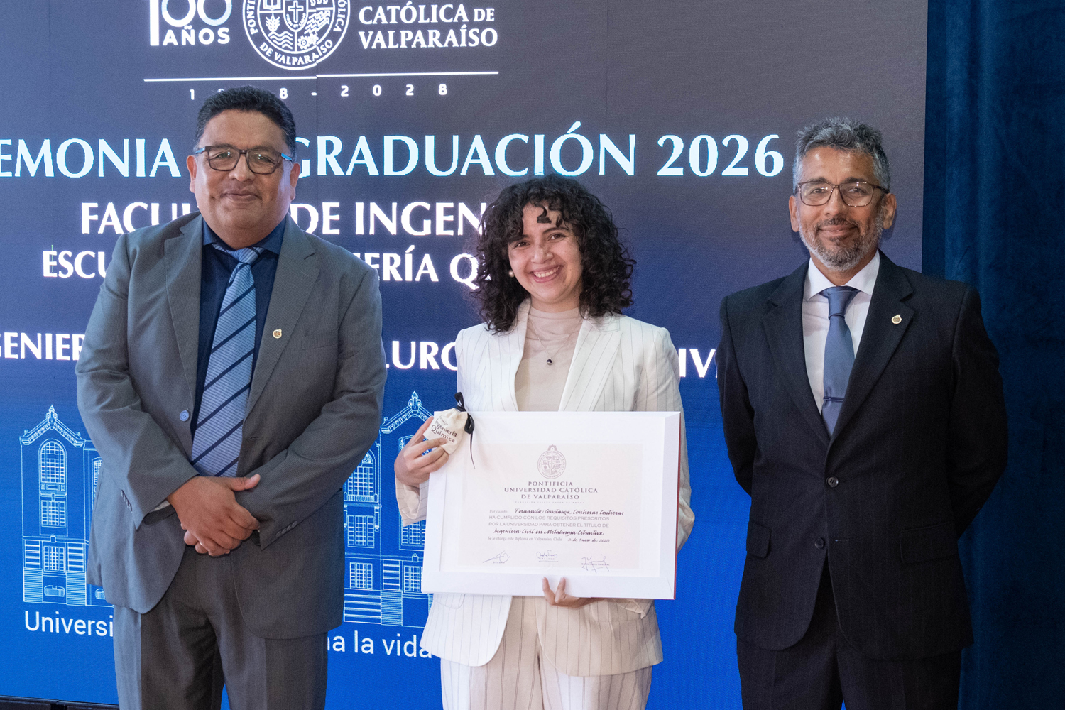 Fernanda Contreras C .